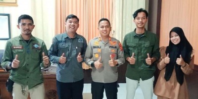 Jalin Silaturahmi di Bulan Ramadhan, DPC PJS Tanjab Barat Bincang Ringan Bersama Kapolres