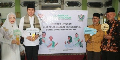 Peringati Nuzulul Quran 1444 Hijriah, Plt. Bupati Salurkan 950 Sembako Zakat Mal