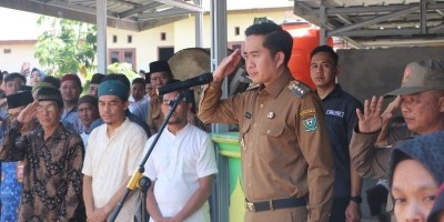 Sampaikan Duka Cita yang Mendalam, Plt. Bupati Pimpin Upacara Persemayaman Alm. Farli Afrian, S.H.