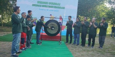 Hari Lingkungan Hidup, PTBA Ajak Masyarakat Bersih-Bersih Sungai Enim Dan Sungai Kiahaan