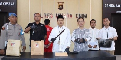 Pelajar Kelas 1 SMK Tewas Bersimbah Darah Didalam Rumah Kosong.