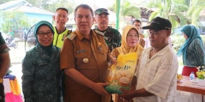 Gerak Cepat Kendalikan Inflasi, Pj. Bupati Buka Pasar Murah di Kecamatan Sungai Rotan