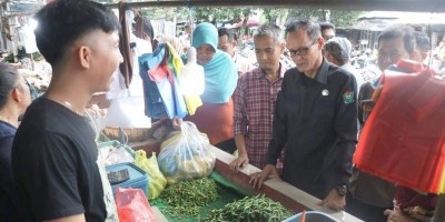 Jaga Stabilitas Harga Cabai, Pemkab. Muara Enim Gelar Operasi Pasar Murah. 