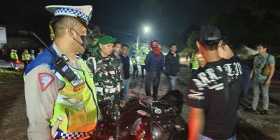 KRYD pada Operasi Pekat I Musi : TNI-POLRI dan Instansi Terkait Bergerak Bersama untuk Cegah Kejahatan Jalanan di Kabupaten Muara Enim.