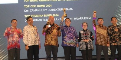 Berhasil Tingkatkan Kinerja BPR Gerbang Serasan, Pj. Bupati Raih Top Pembina BUMD 2024.