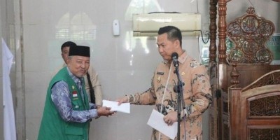 305 Guru Ngaji TPA/TPQ Di Kecamatan MUara Enim  Mendapatkan Zakat Mall Dari Baznaz.