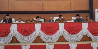 Pj. Bupati Muara Enim Jelaskan Rancangan Perubahan APBD-P Tahun 2024 Dalam Rapat Paripurna Ke-8. 